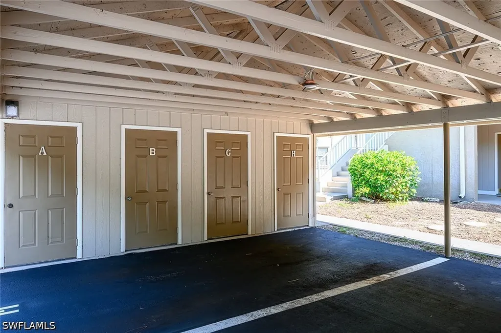 135 Cypress Way E Naples FL 34110
