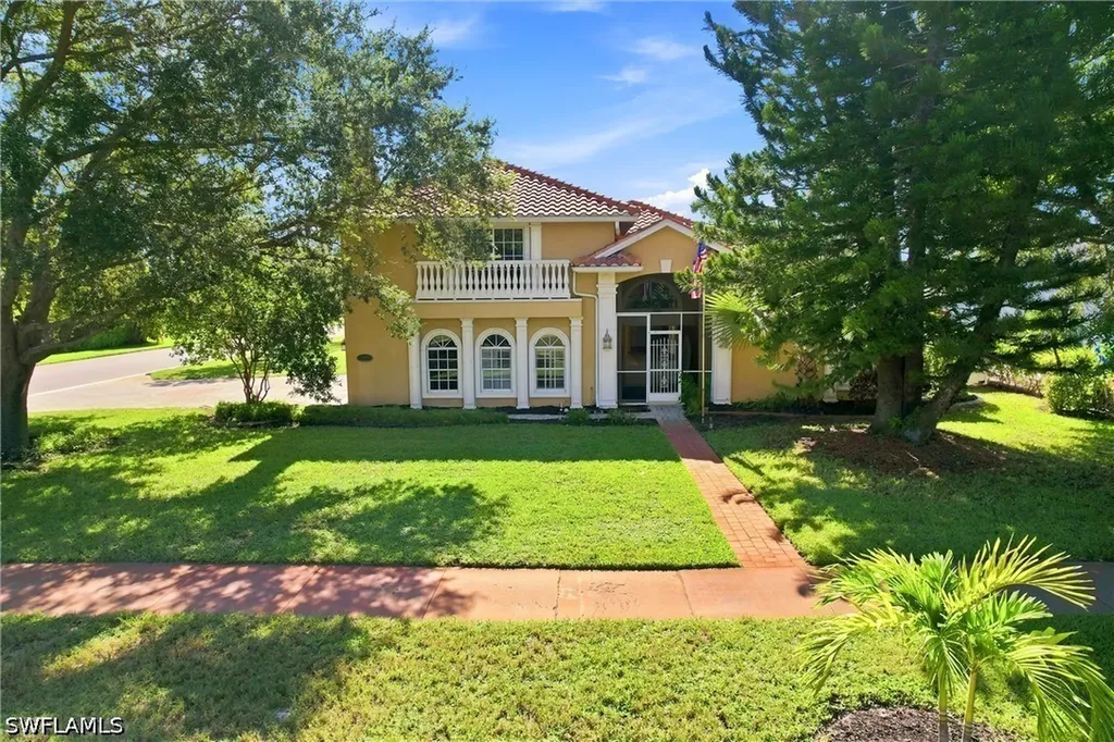 2312 Kings Lake Boulevard Naples FL 34112