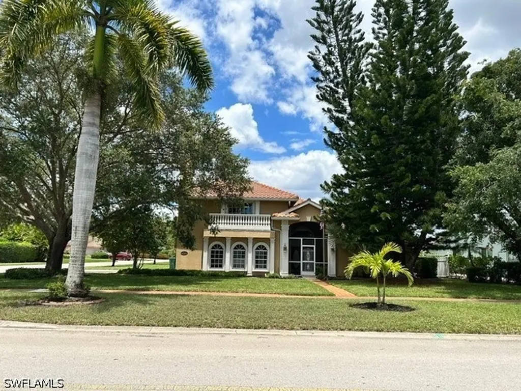 2312 Kings Lake Boulevard Naples FL 34112