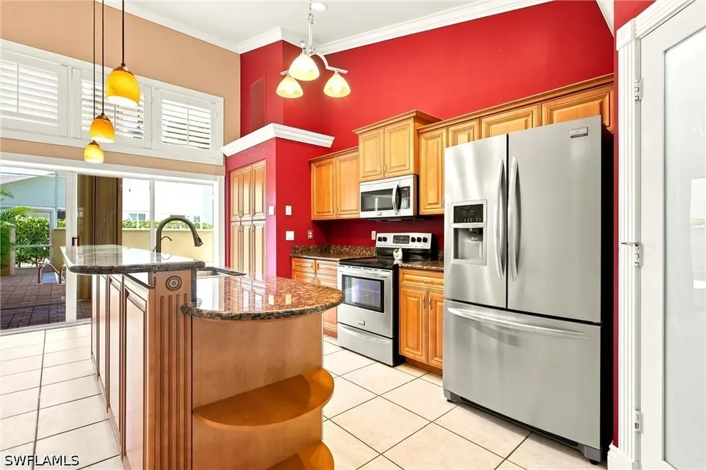 2312 Kings Lake Boulevard Naples FL 34112