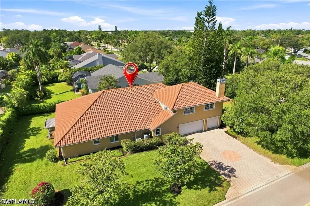 2312 Kings Lake Boulevard Naples FL 34112