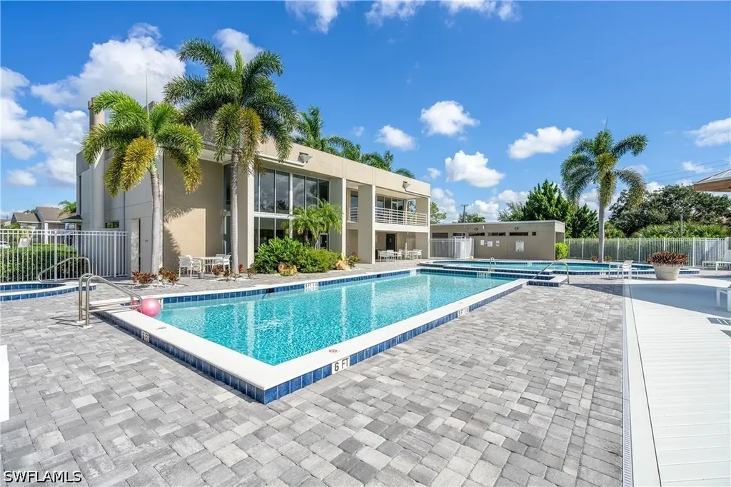 185 Santa Clara Drive Naples FL 34104
