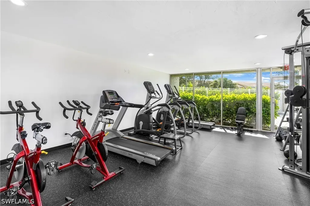 185 Santa Clara Drive Naples FL 34104