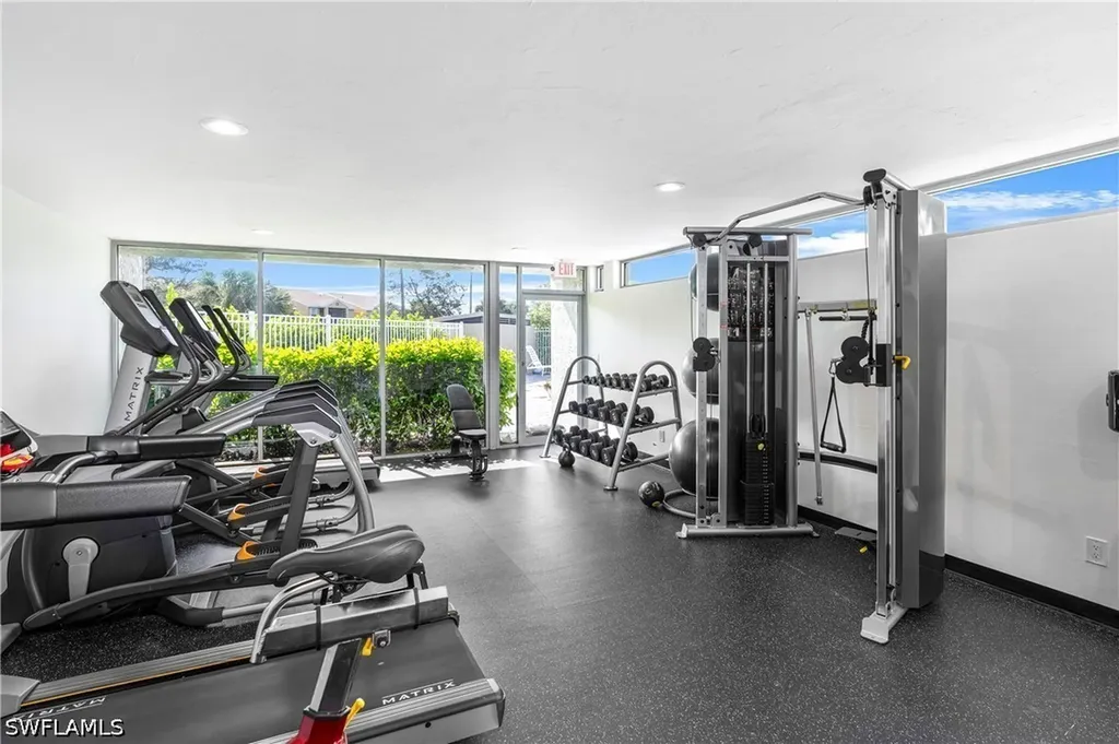 185 Santa Clara Drive Naples FL 34104
