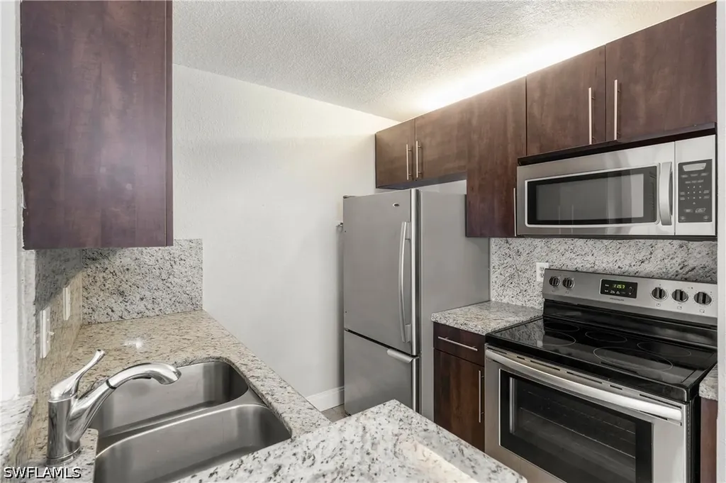 185 Santa Clara Drive Naples FL 34104