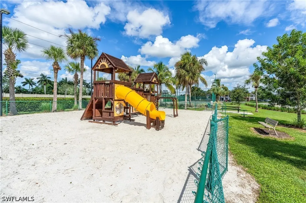 185 Santa Clara Drive Naples FL 34104
