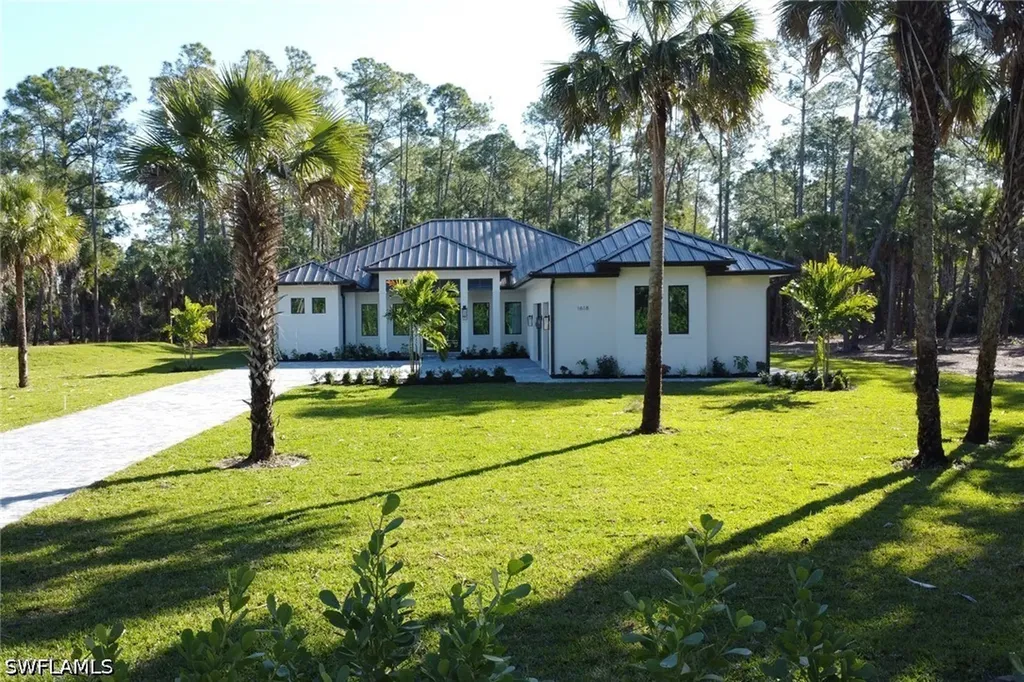 1618 19th Street SW Naples FL 34117