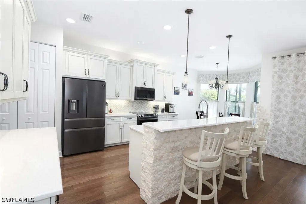 13728 Luna Drive Naples FL 34109
