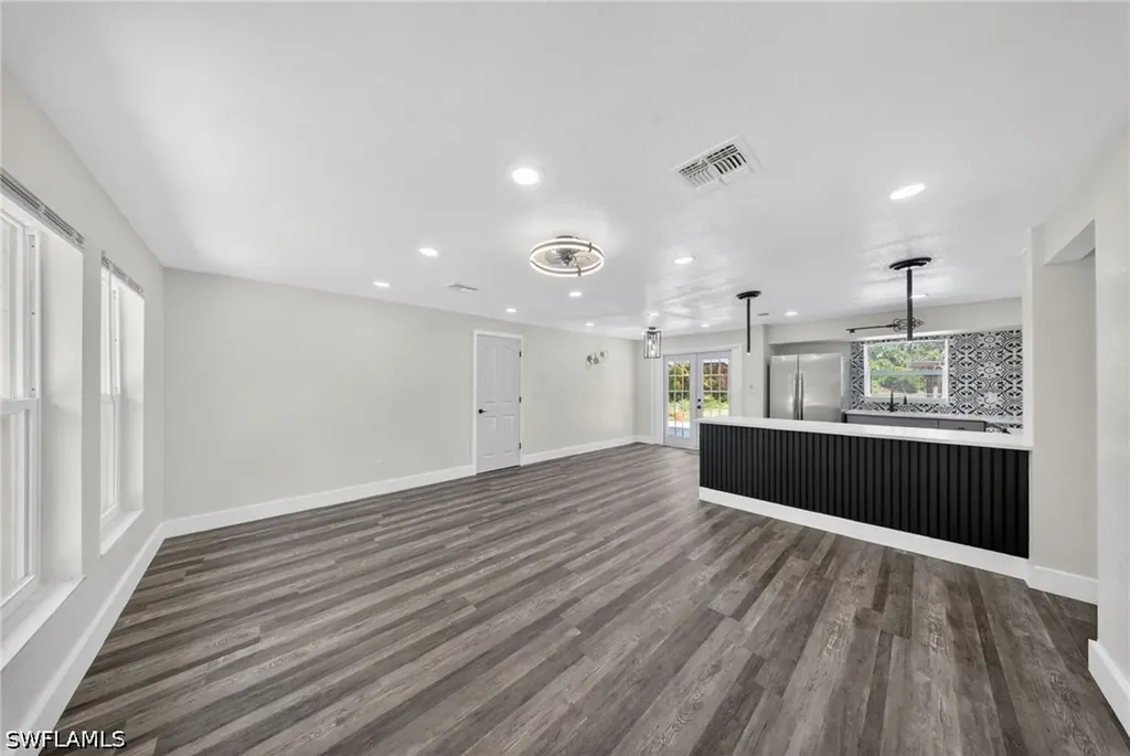 280 1st Street NW Naples FL 34120