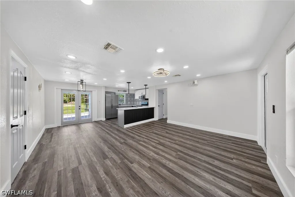 280 1st Street NW Naples FL 34120