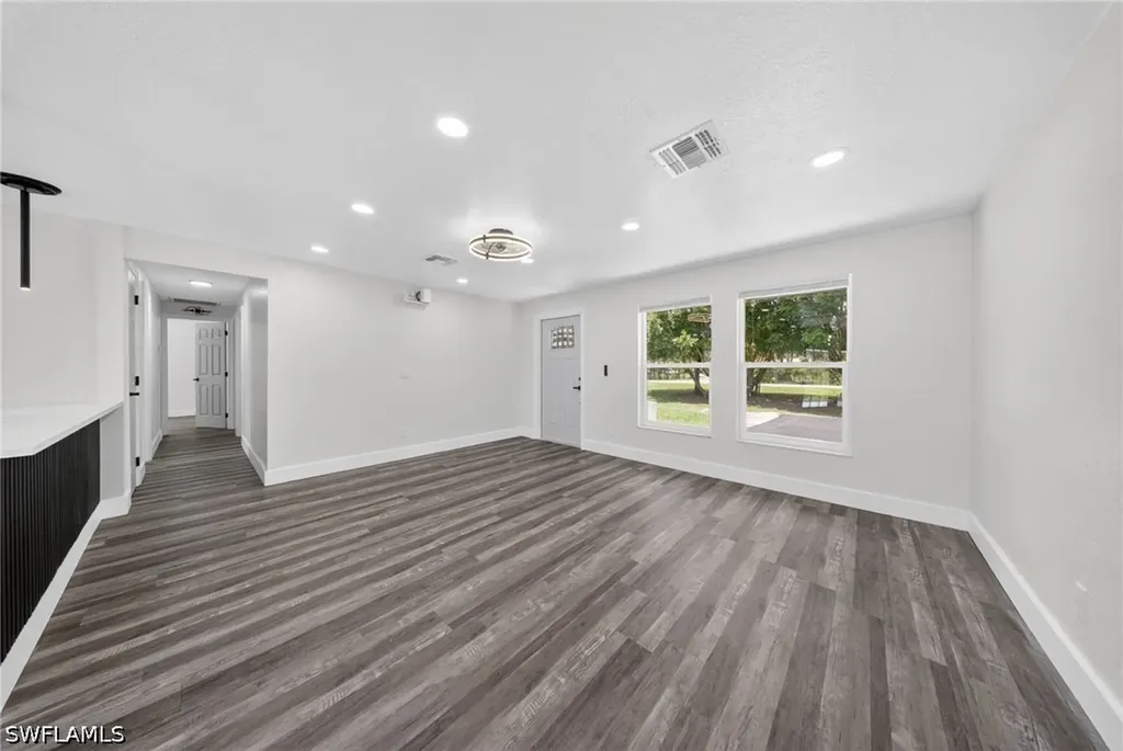 280 1st Street NW Naples FL 34120