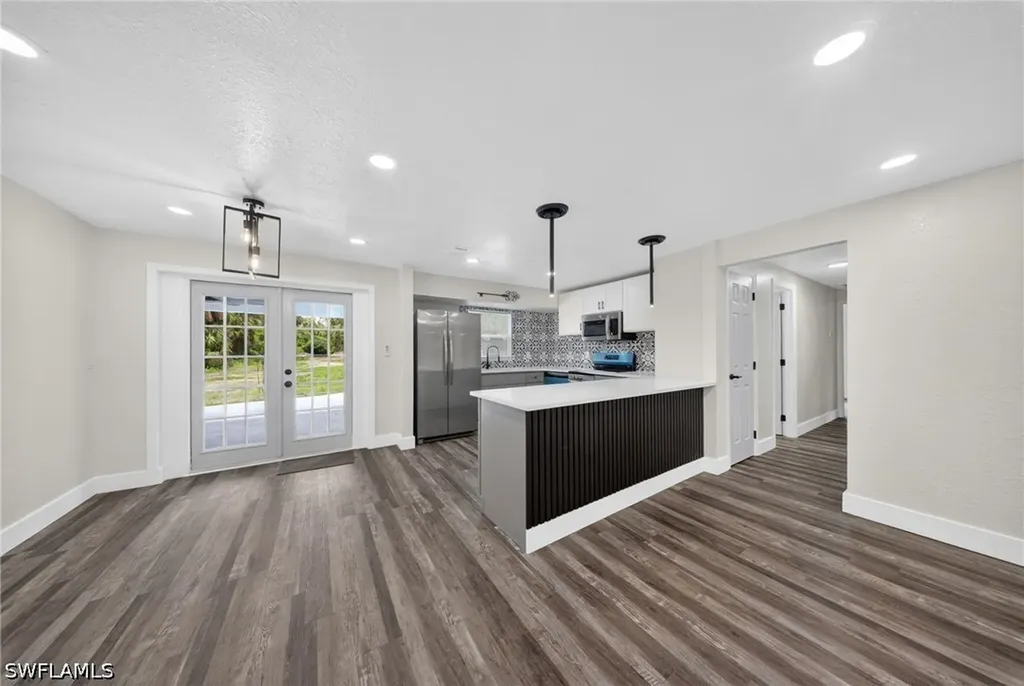 280 1st Street NW Naples FL 34120