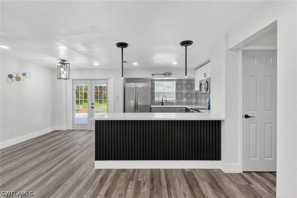 280 1st Street NW Naples FL 34120