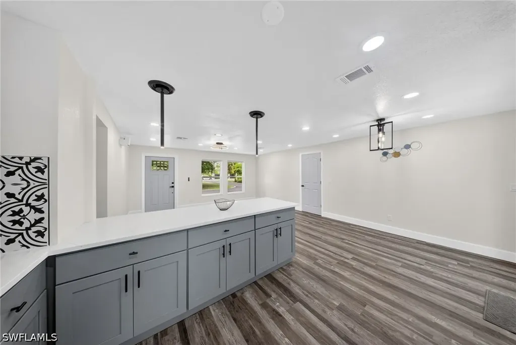 280 1st Street NW Naples FL 34120