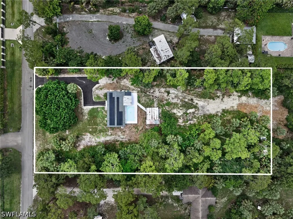 280 1st Street NW Naples FL 34120