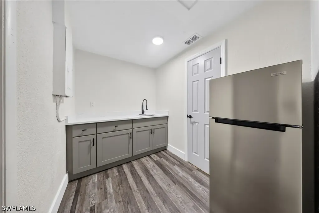 280 1st Street NW Naples FL 34120