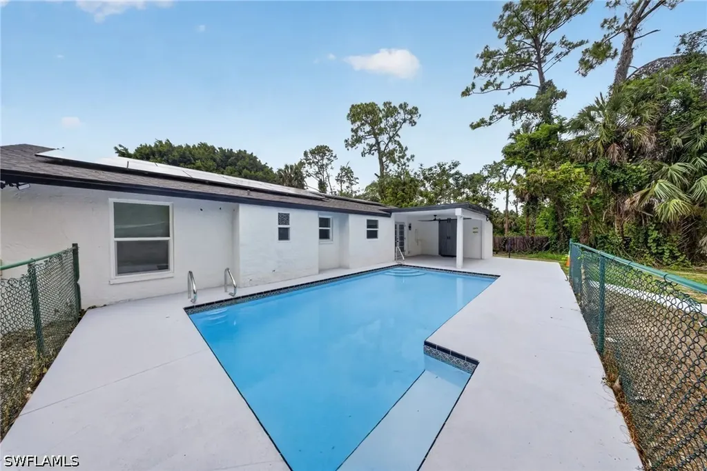 280 1st Street NW Naples FL 34120