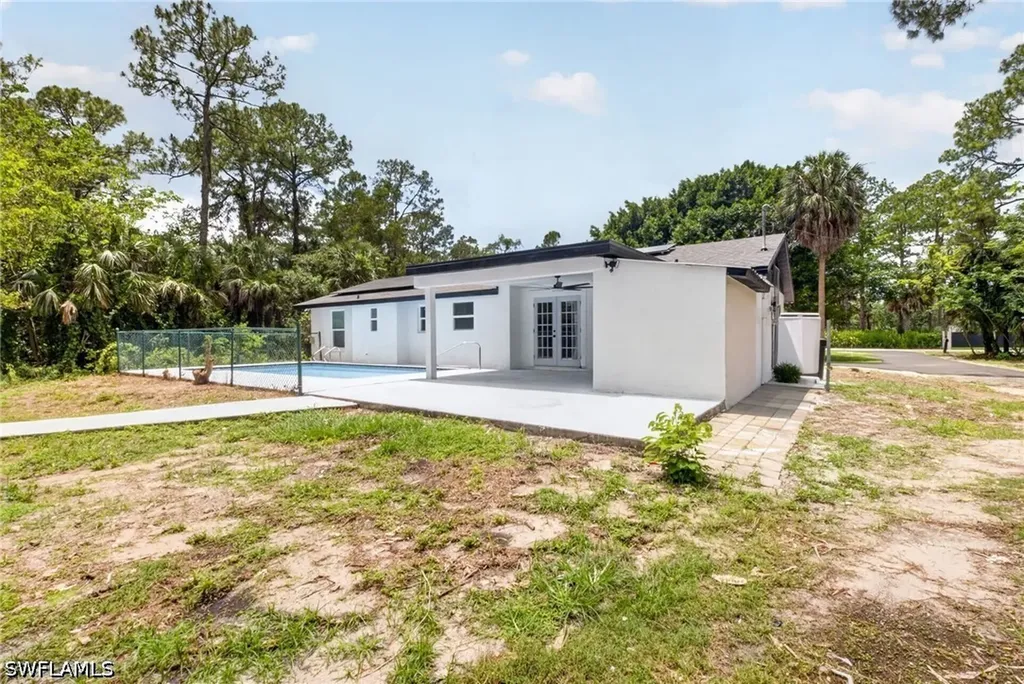 280 1st Street NW Naples FL 34120
