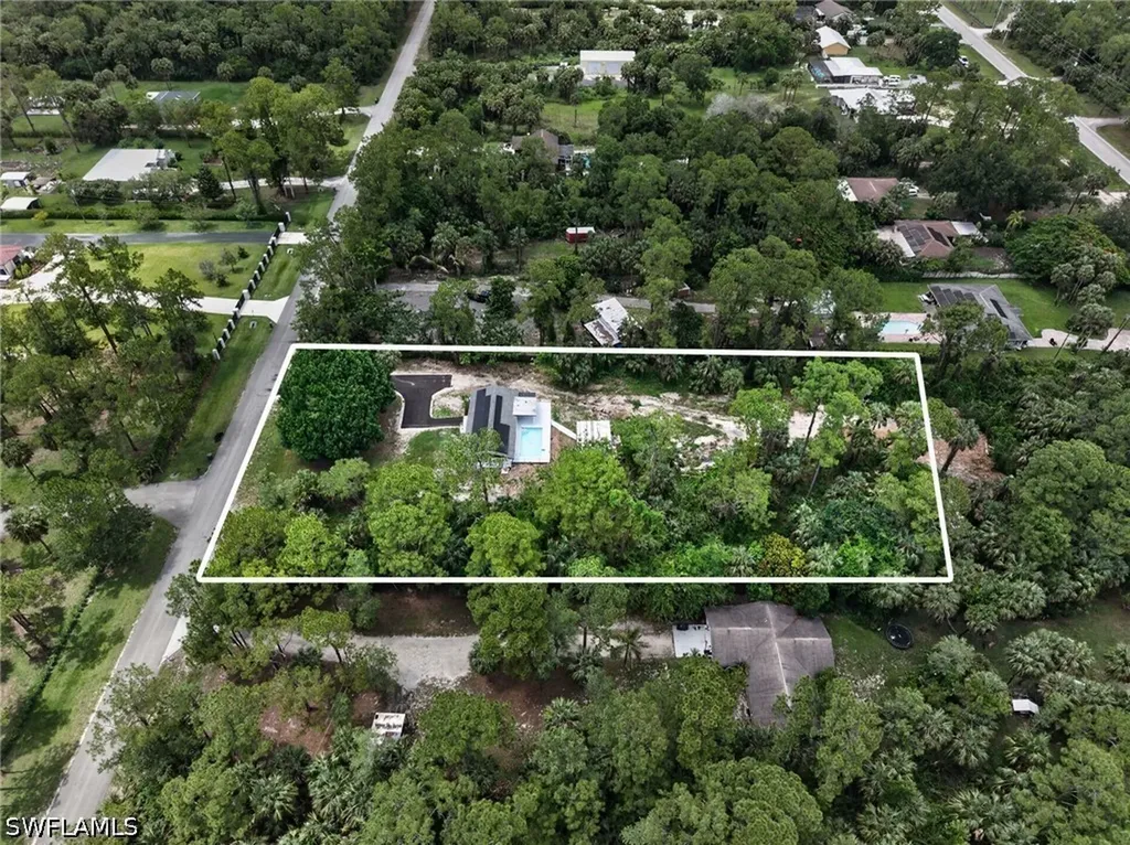 280 1st Street NW Naples FL 34120