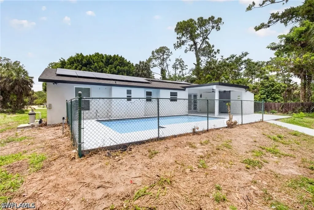 280 1st Street NW Naples FL 34120