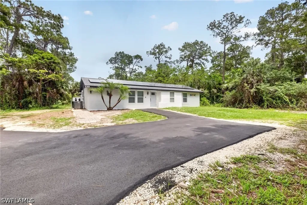 280 1st Street NW Naples FL 34120