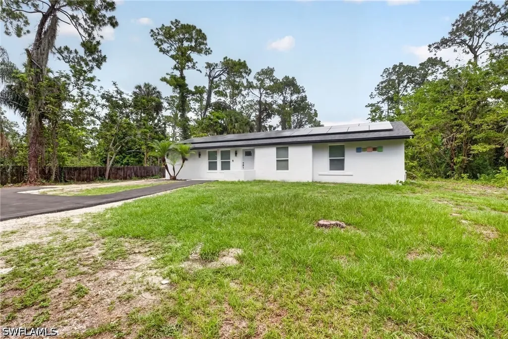 280 1st Street NW Naples FL 34120