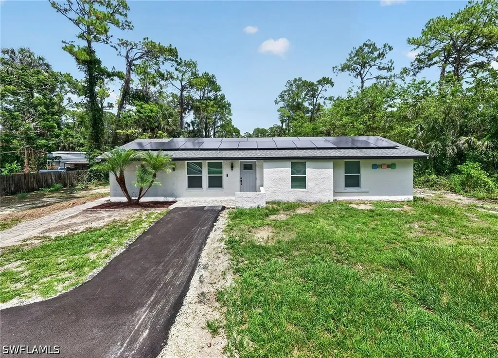 280 1st Street NW Naples FL 34120