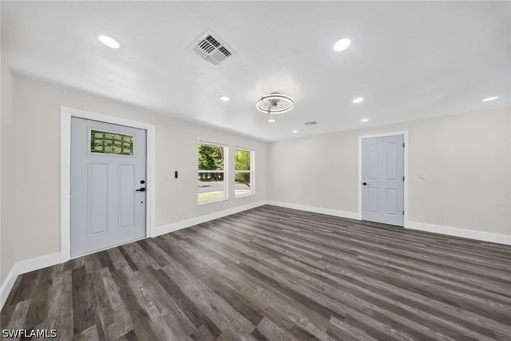 280 1st Street NW Naples FL 34120