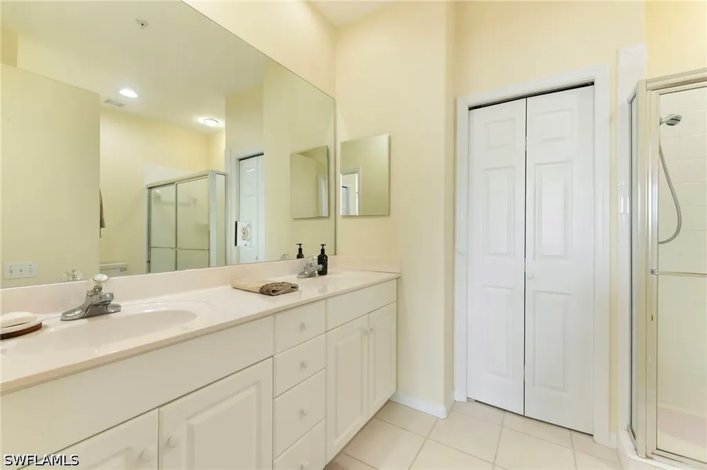 8247 Parkstone Place Naples FL 34120