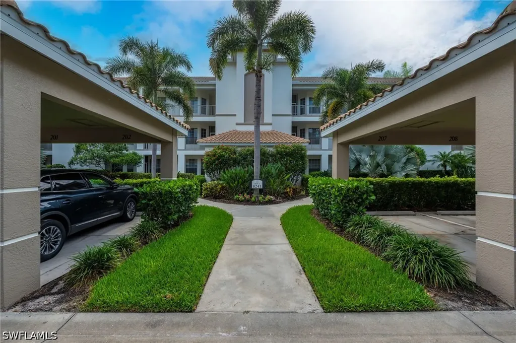8247 Parkstone Place Naples FL 34120