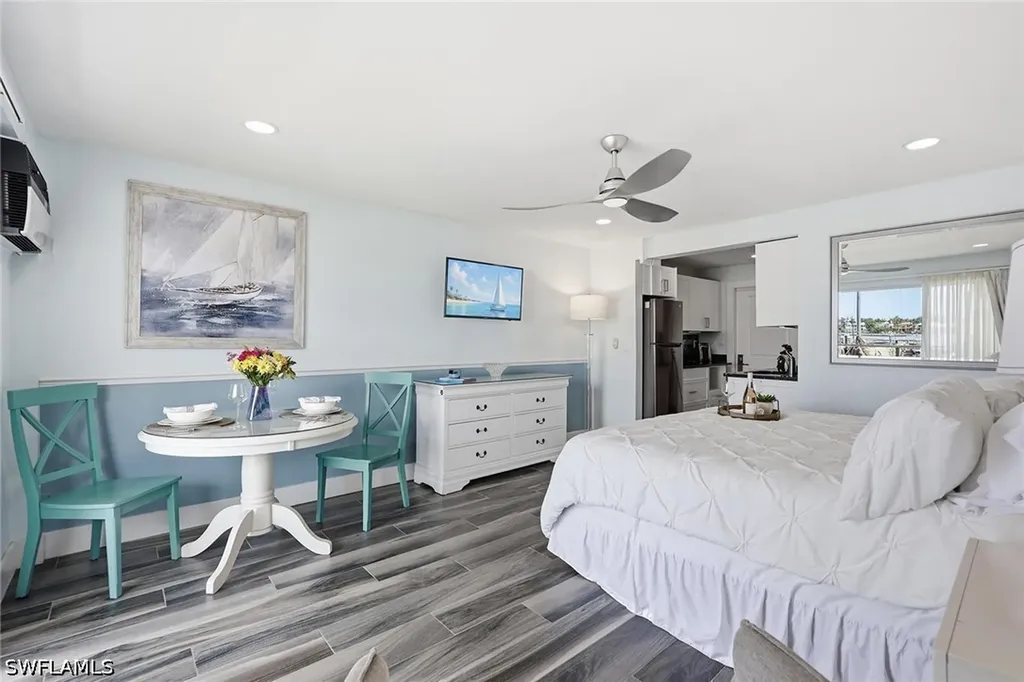 900 Broad Avenue S Naples FL 34102