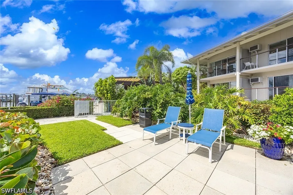 900 Broad Avenue S Naples FL 34102