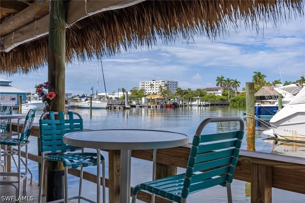 900 Broad Avenue S Naples FL 34102