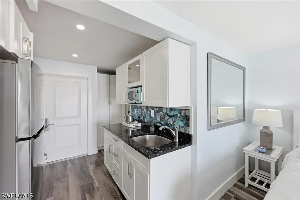 900 Broad Avenue S Naples FL 34102