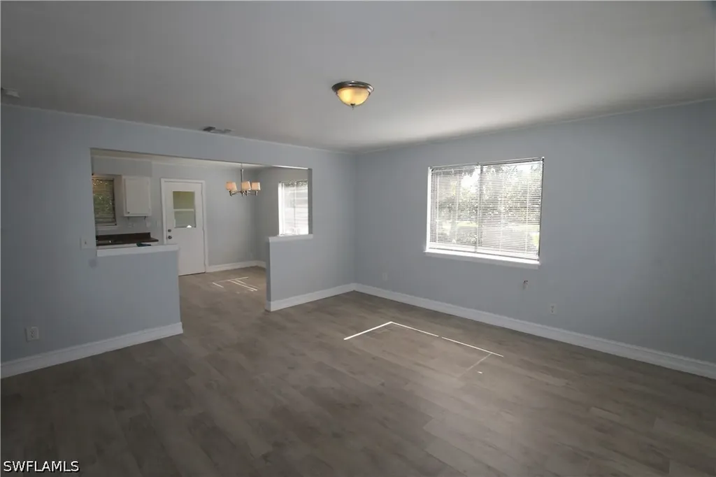 2445 Thomasson Drive Naples FL 34112
