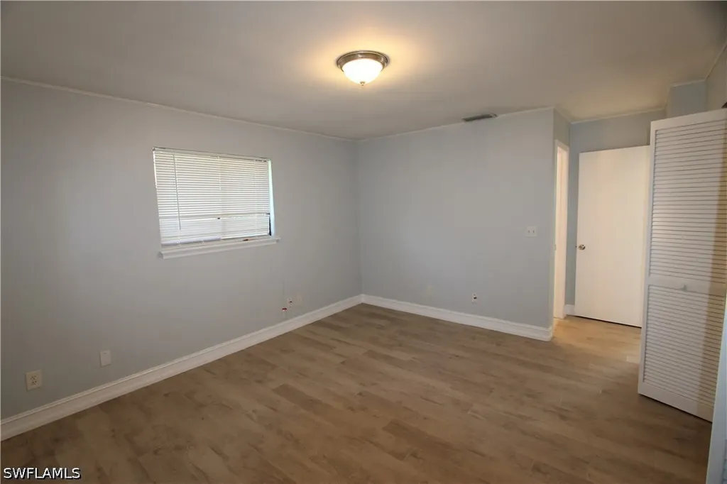 2445 Thomasson Drive Naples FL 34112