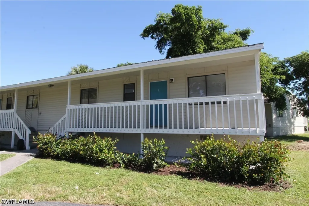 2445 Thomasson Drive Naples FL 34112