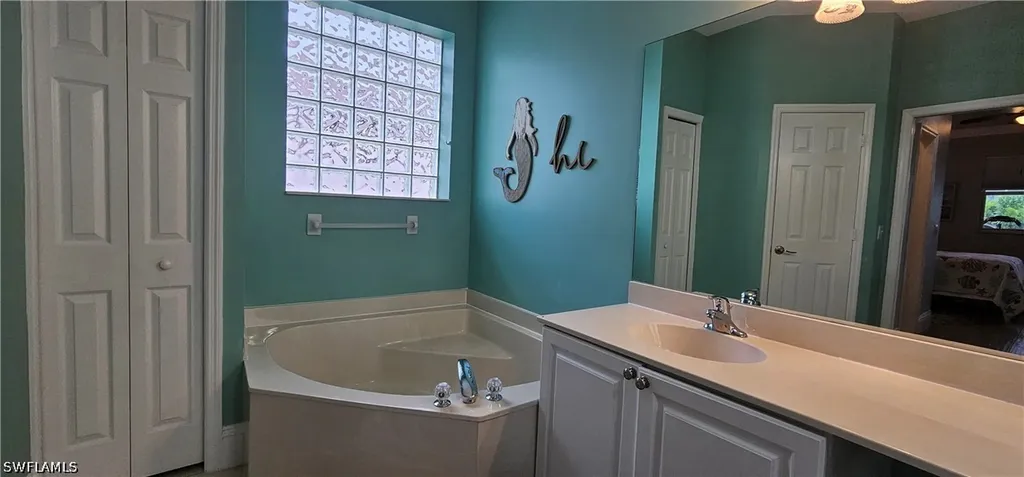 520 Crossfield Circle Naples FL 34104