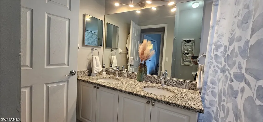 520 Crossfield Circle Naples FL 34104