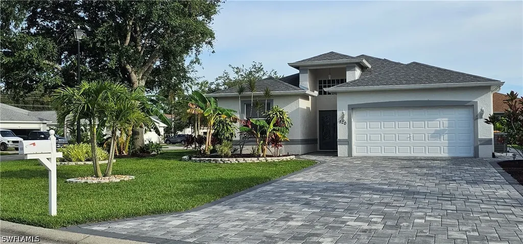 520 Crossfield Circle Naples FL 34104