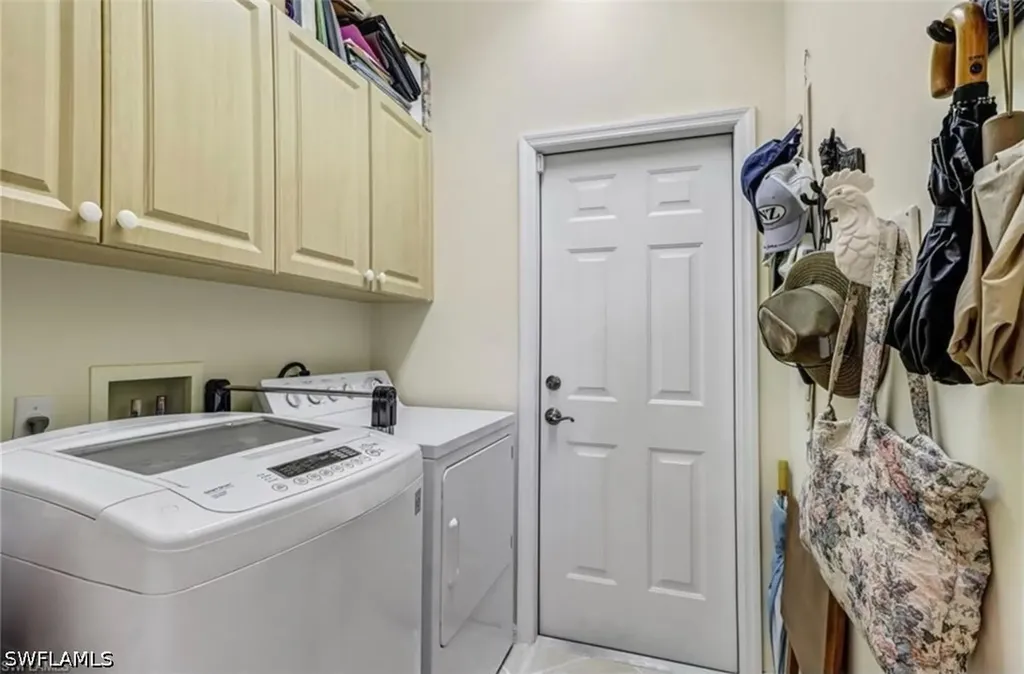 1041 Jardin Drive Naples FL 34104