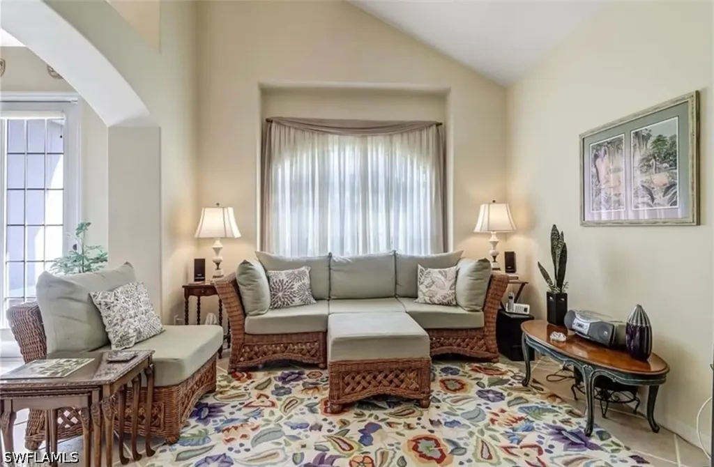 1041 Jardin Drive Naples FL 34104