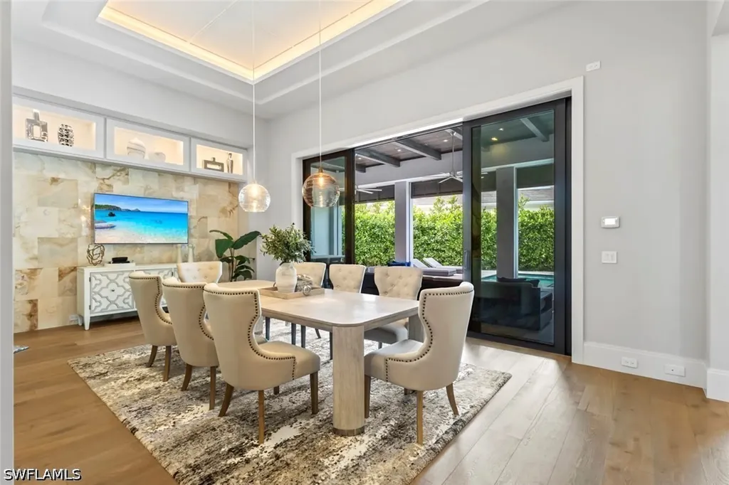 541 Whispering Pine Court Naples FL 34103