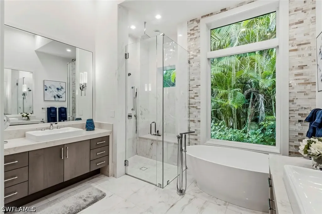 541 Whispering Pine Court Naples FL 34103