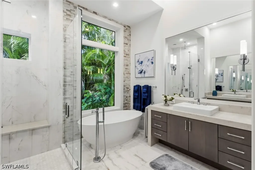 541 Whispering Pine Court Naples FL 34103