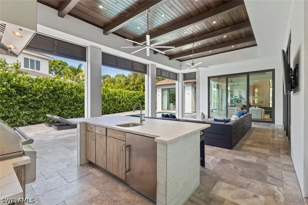 541 Whispering Pine Court Naples FL 34103