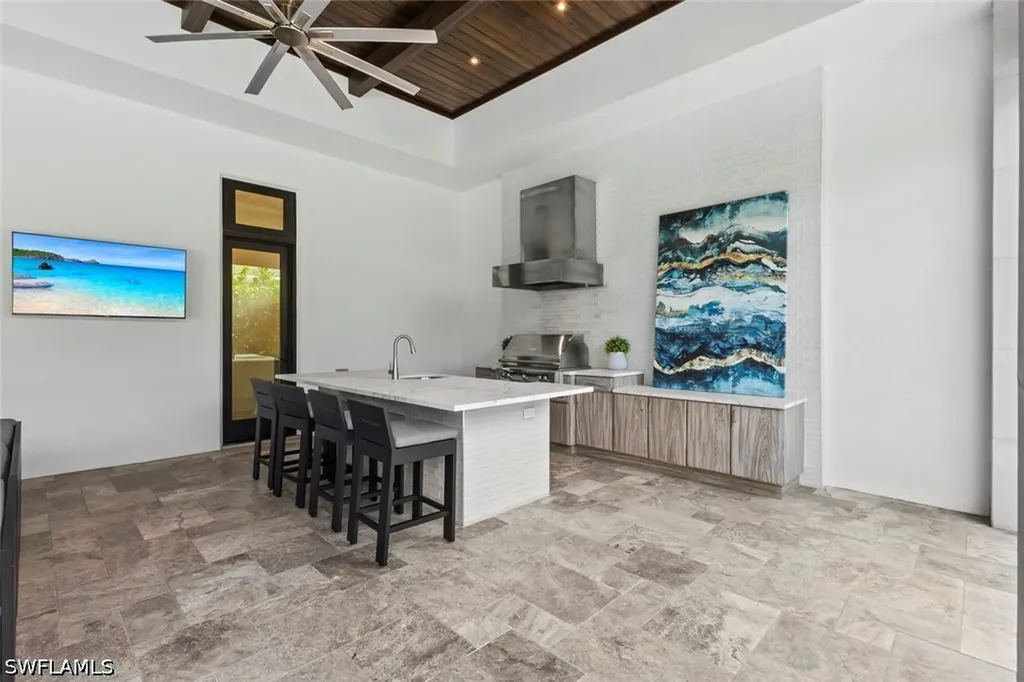541 Whispering Pine Court Naples FL 34103