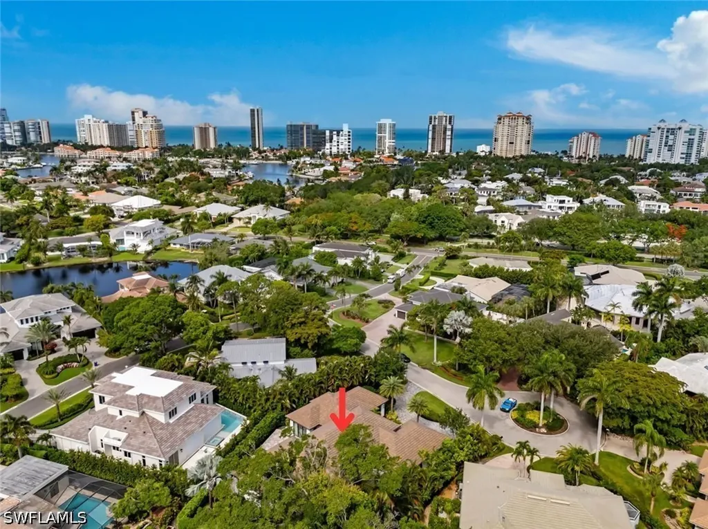 541 Whispering Pine Court Naples FL 34103