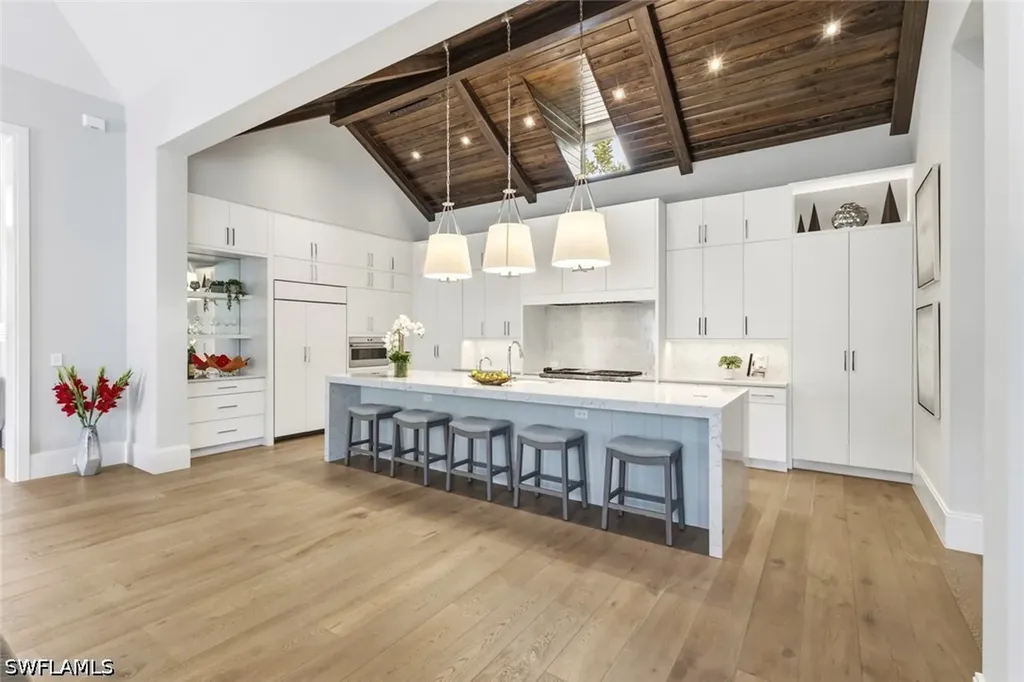541 Whispering Pine Court Naples FL 34103