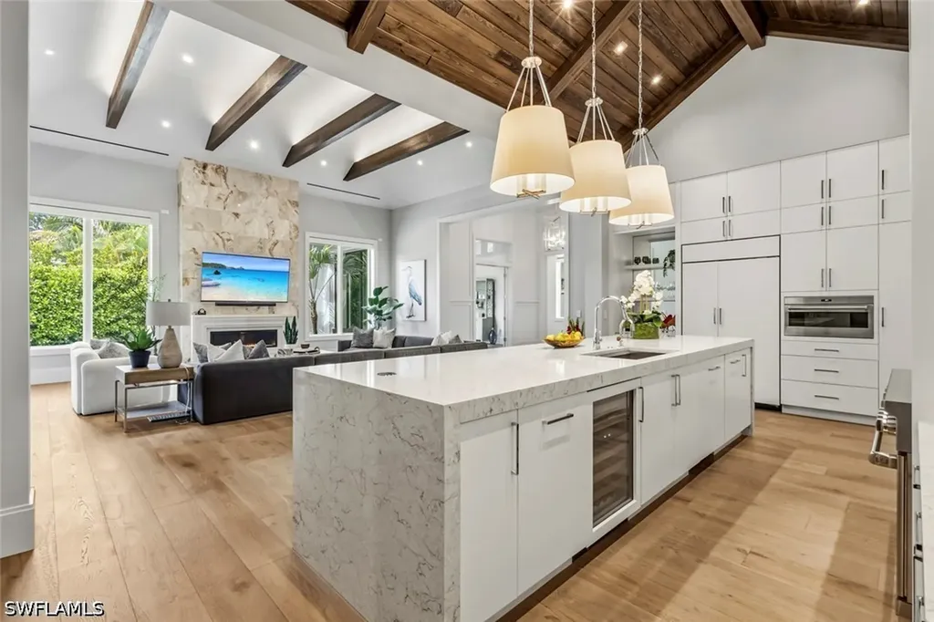 541 Whispering Pine Court Naples FL 34103